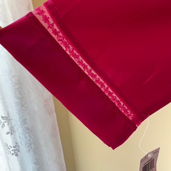 MORGAN TAYLOR Intimates Robe - Picture 6 of 10